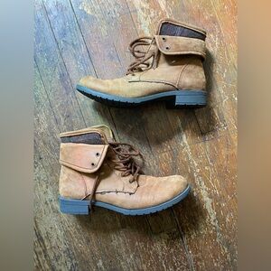 Sonoma Women’s Suede Boots w/ Fold-over Detail Size 8